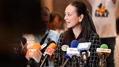 Báo Thái Lan yêu cầu Madam Pang xin lỗi người hâm mộ